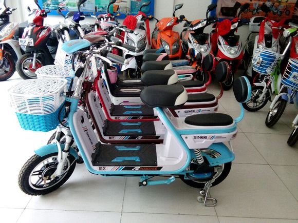 1299元=4g智能手机 新艺电动车 900元话费 流量!