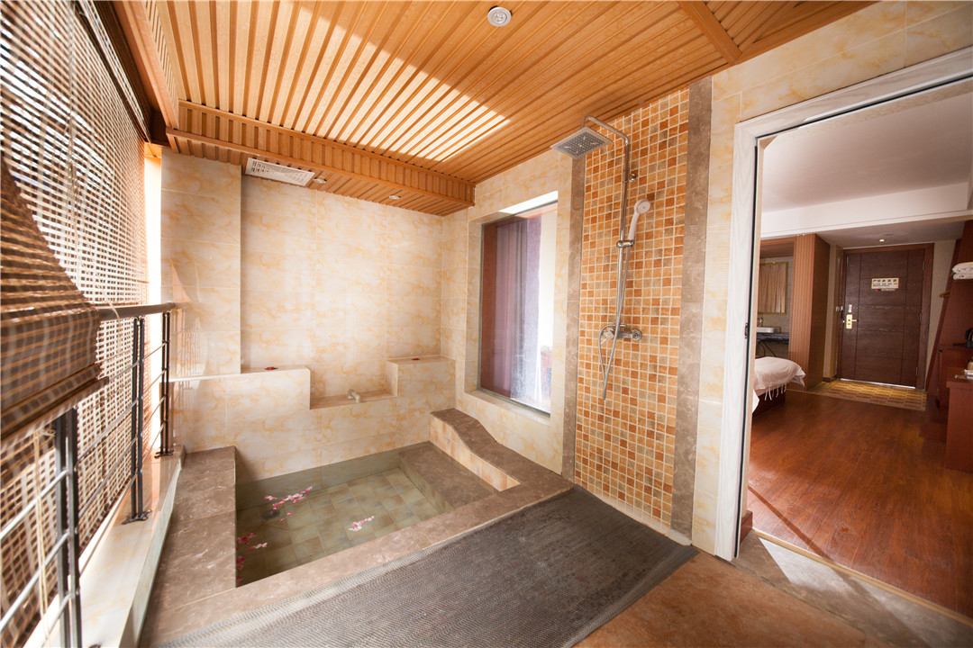 室内泡池 (2): /body>